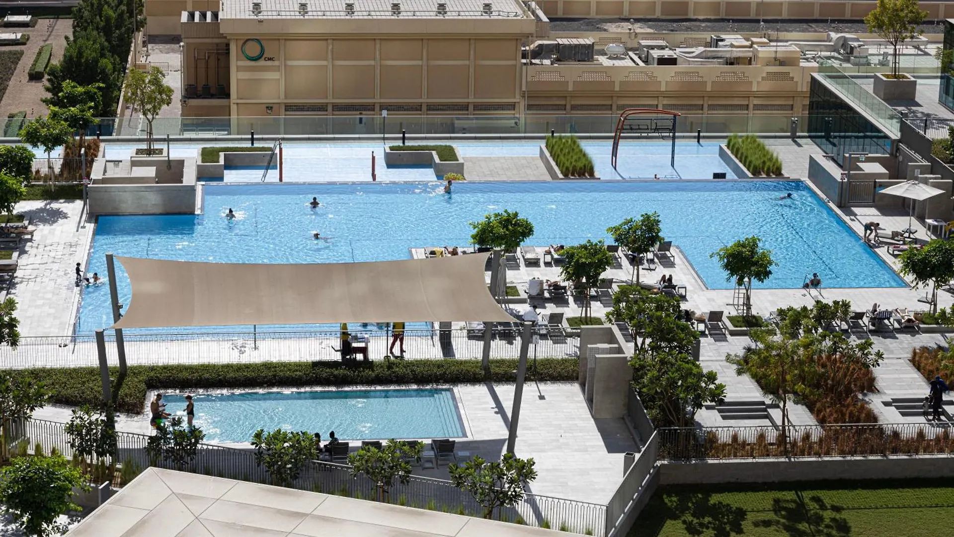 Dubai Mall Connected! Amazing Burj Khalifa View! Excellent Pool & Gym Access! Apartment