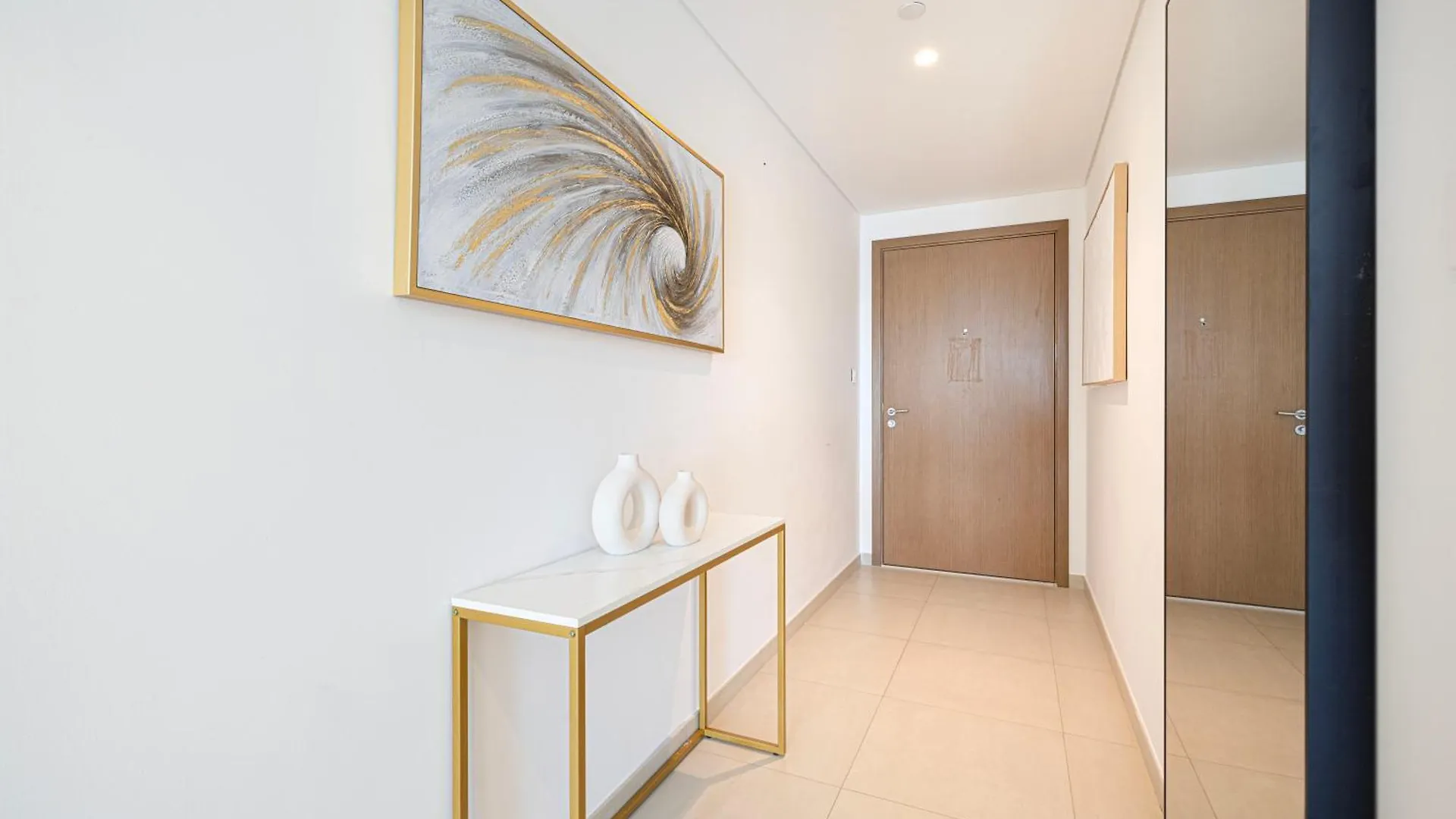 Dubai Mall Connected! Amazing Burj Khalifa View! Excellent Pool & Gym Access! Apartment
