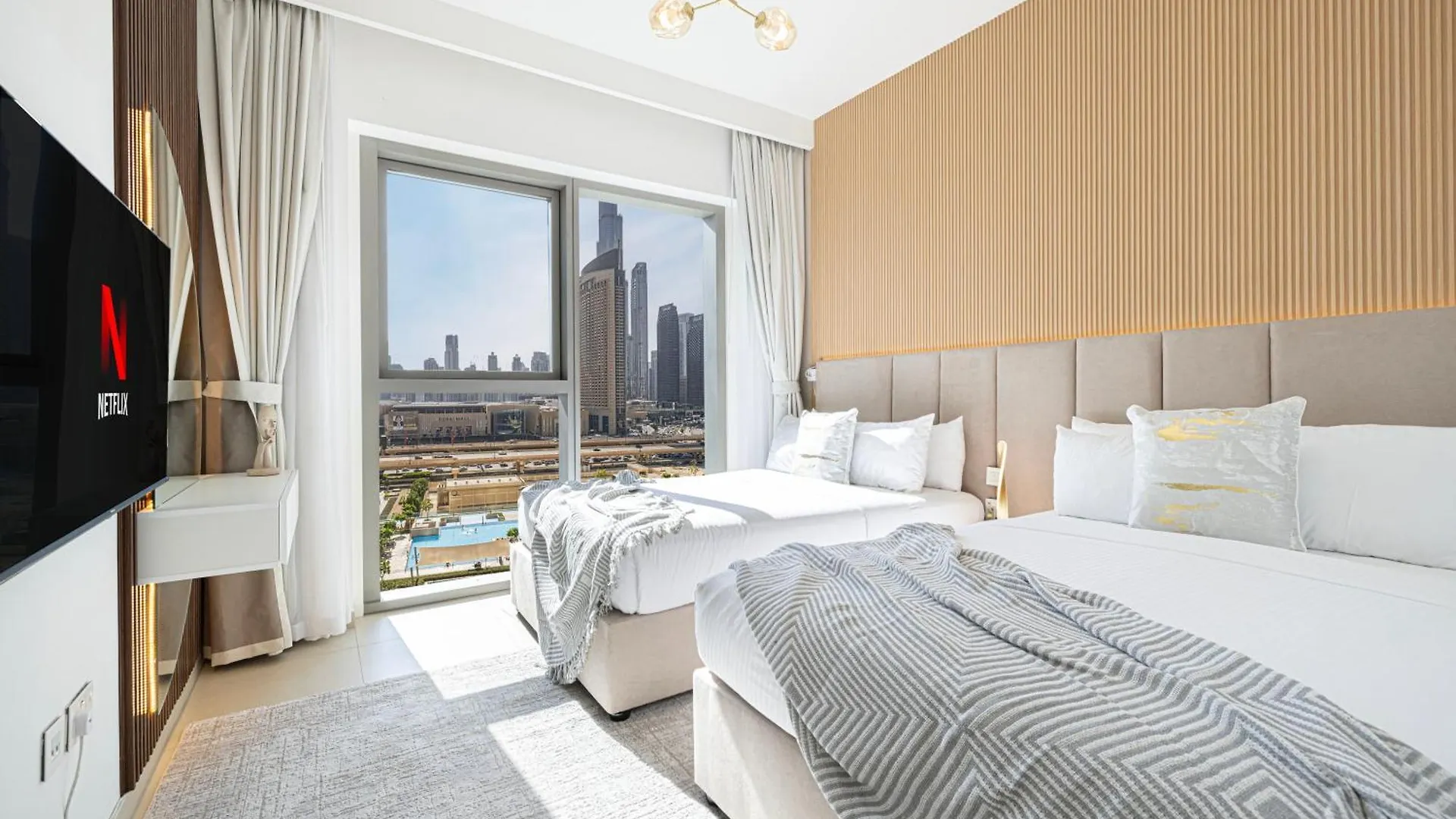 Dubai Mall Connected! Amazing Burj Khalifa View! Excellent Pool & Gym Access! United Arab Emirates