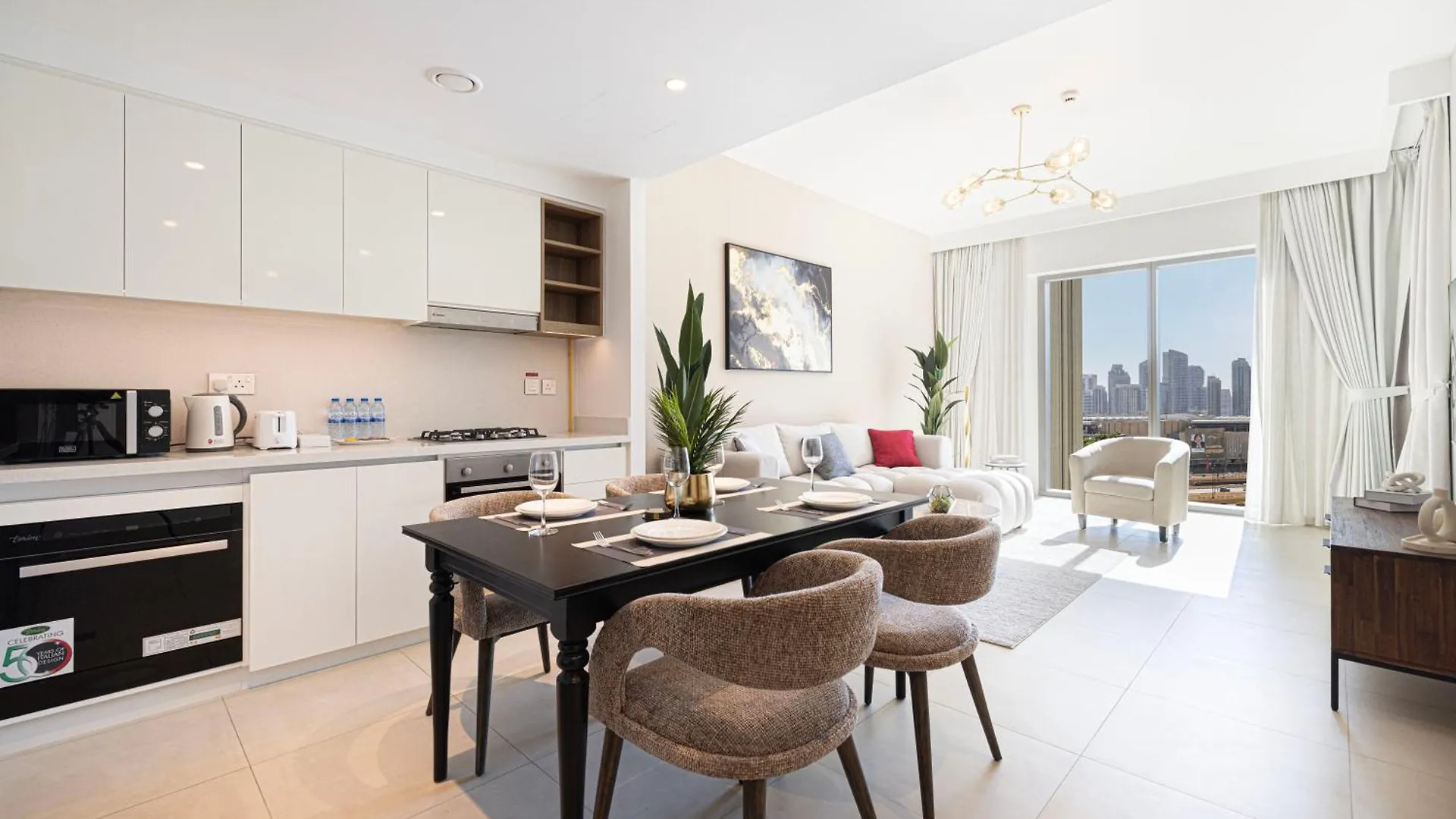 Apartment Dubai Mall Connected! Amazing Burj Khalifa View! Excellent Pool & Gym Access!