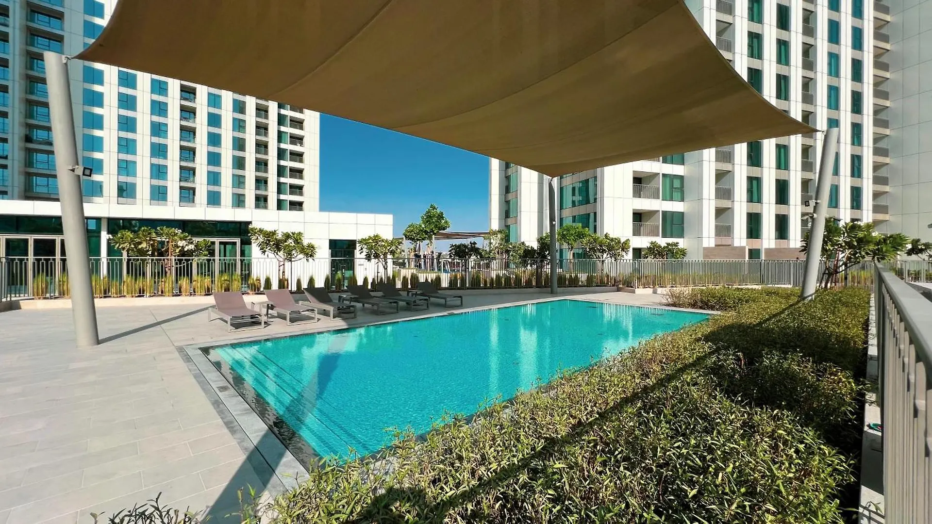 Apartment Dubai Mall Connected! Amazing Burj Khalifa View! Excellent Pool & Gym Access! United Arab Emirates