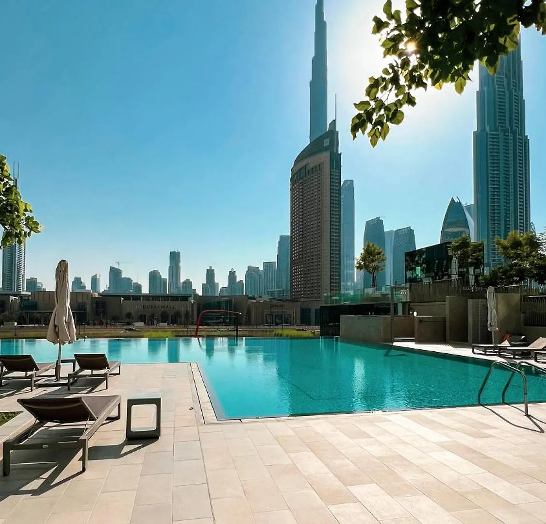 Dubai Mall Connected! Amazing Burj Khalifa View! Excellent Pool & Gym Access!